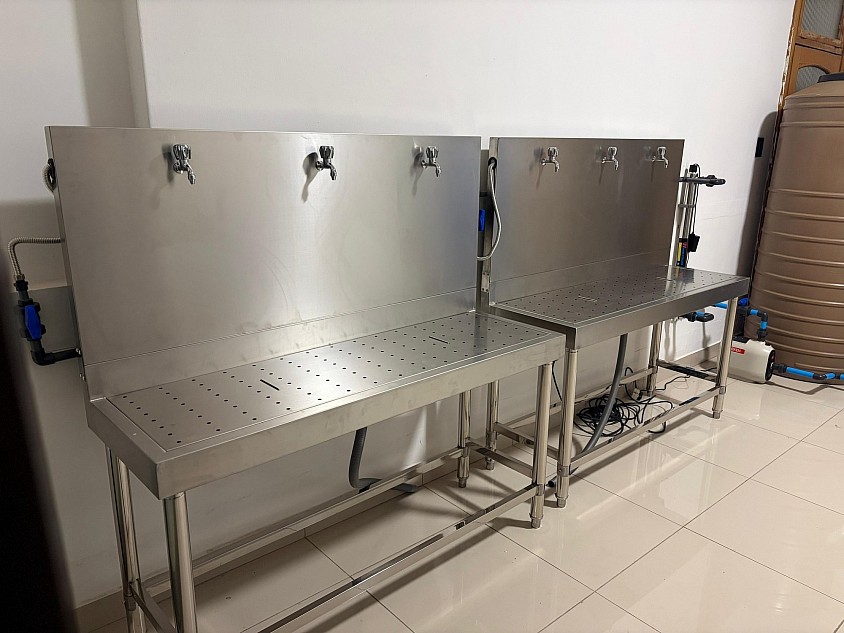Mesa de enchimento BN F01 Estilo de perna              89.010Mt