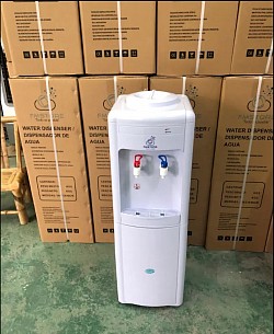 Dispensador de agua, fria e quente         6.000Mt
